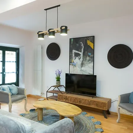 San Pedro Regalado Apartment *