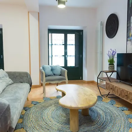 San Pedro Regalado Apartment *